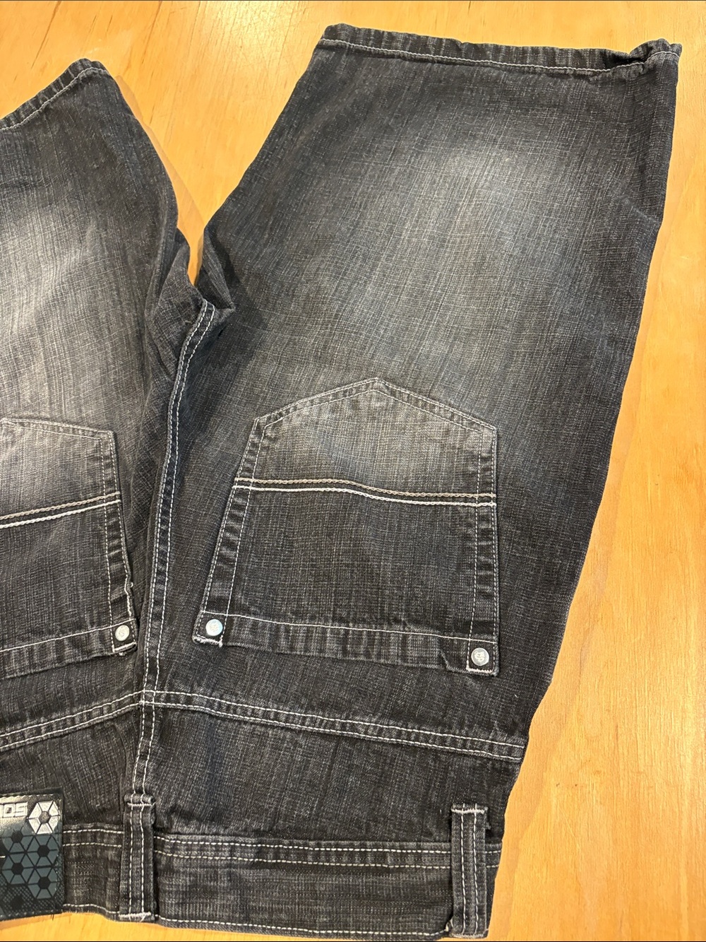 South Pole ~ Men's Relaxed Fit Shorts in Washed Black Denim Jean Shorts - Picture 3 of 5